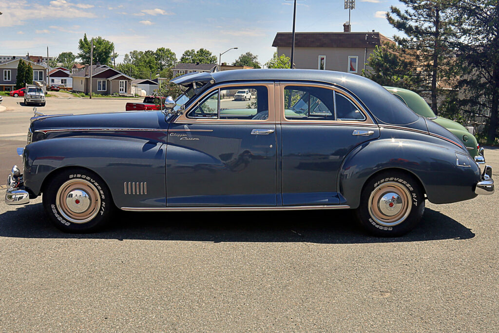 Packard_1946_Côté_EXO Automobiles