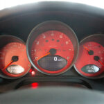 Compteur d'une Porsche 911 Carrera 2006 - EXO Automobiles
