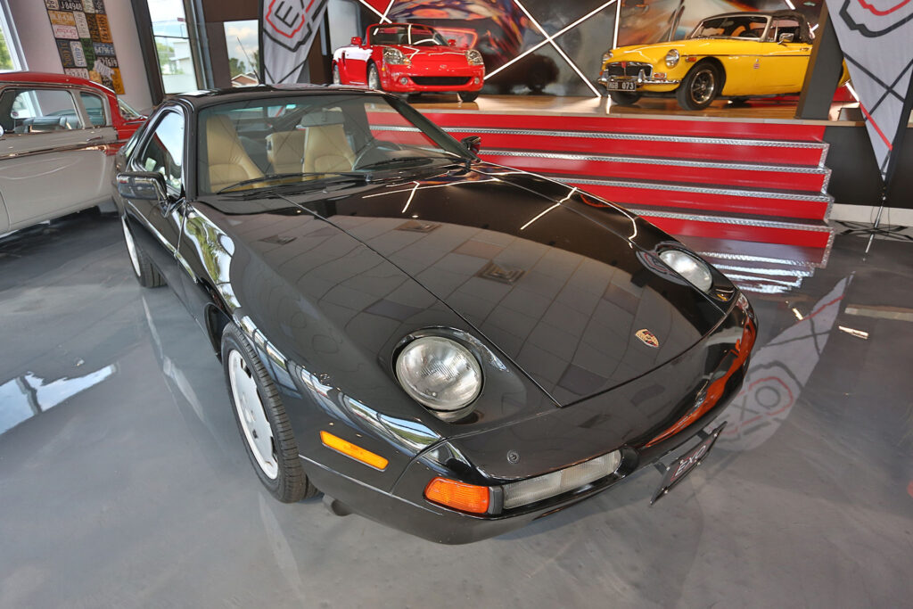 Porsche 928 S4