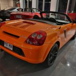 toyota mr2 spyder orange vue d'ensemble