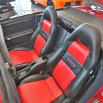 Intérieur cuir et rouge d'une Toyota MR2 Spyder 2004 rouge - EXO Automobiles